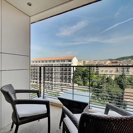 Carlton Riviera - Dernier Etage - Palme D'or