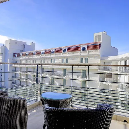 Carlton Riviera - Dernier Etage - Palme D'or