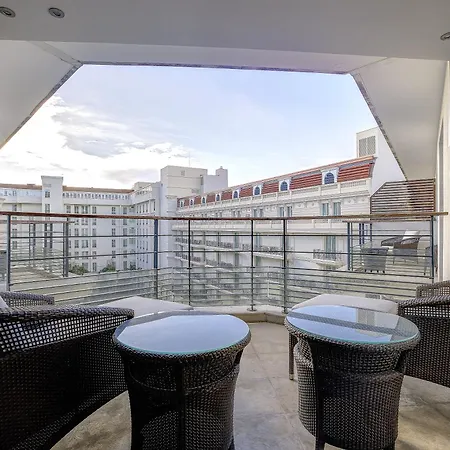 Carlton Riviera - Dernier Etage - Palme D'or * קאן